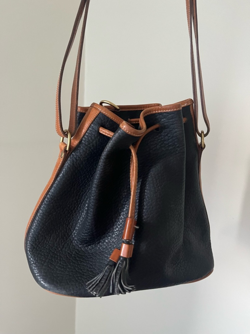 Vintage lot of Coach, Brahmin, & Dooney leather purses - Picture 16 of 16